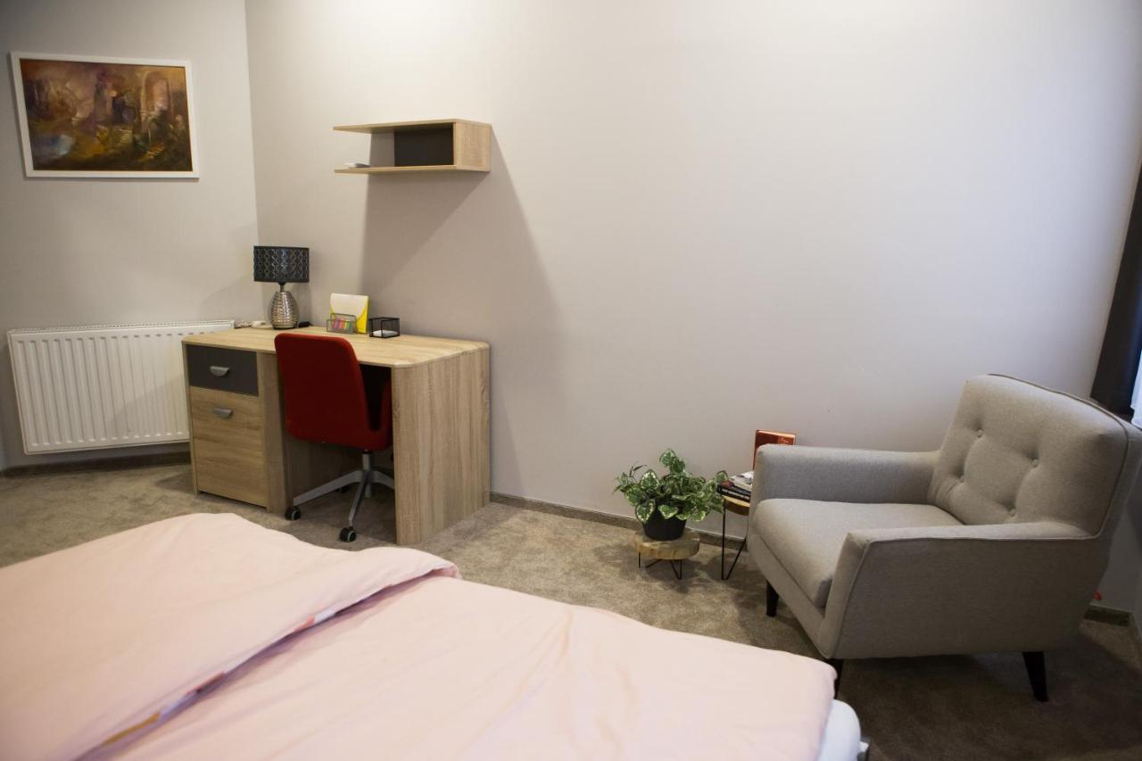 Appartamento Kikelet Apartman Szombathely Esterno foto