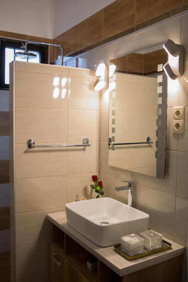 Appartamento Kikelet Apartman Szombathely Esterno foto